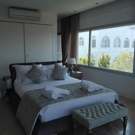 Egesu Marina Gulluk